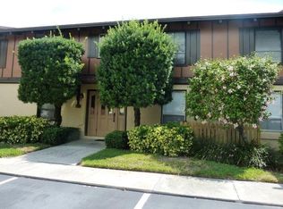 519 Plaza Seville Ct APT 38, Treasure Island, FL 33706
