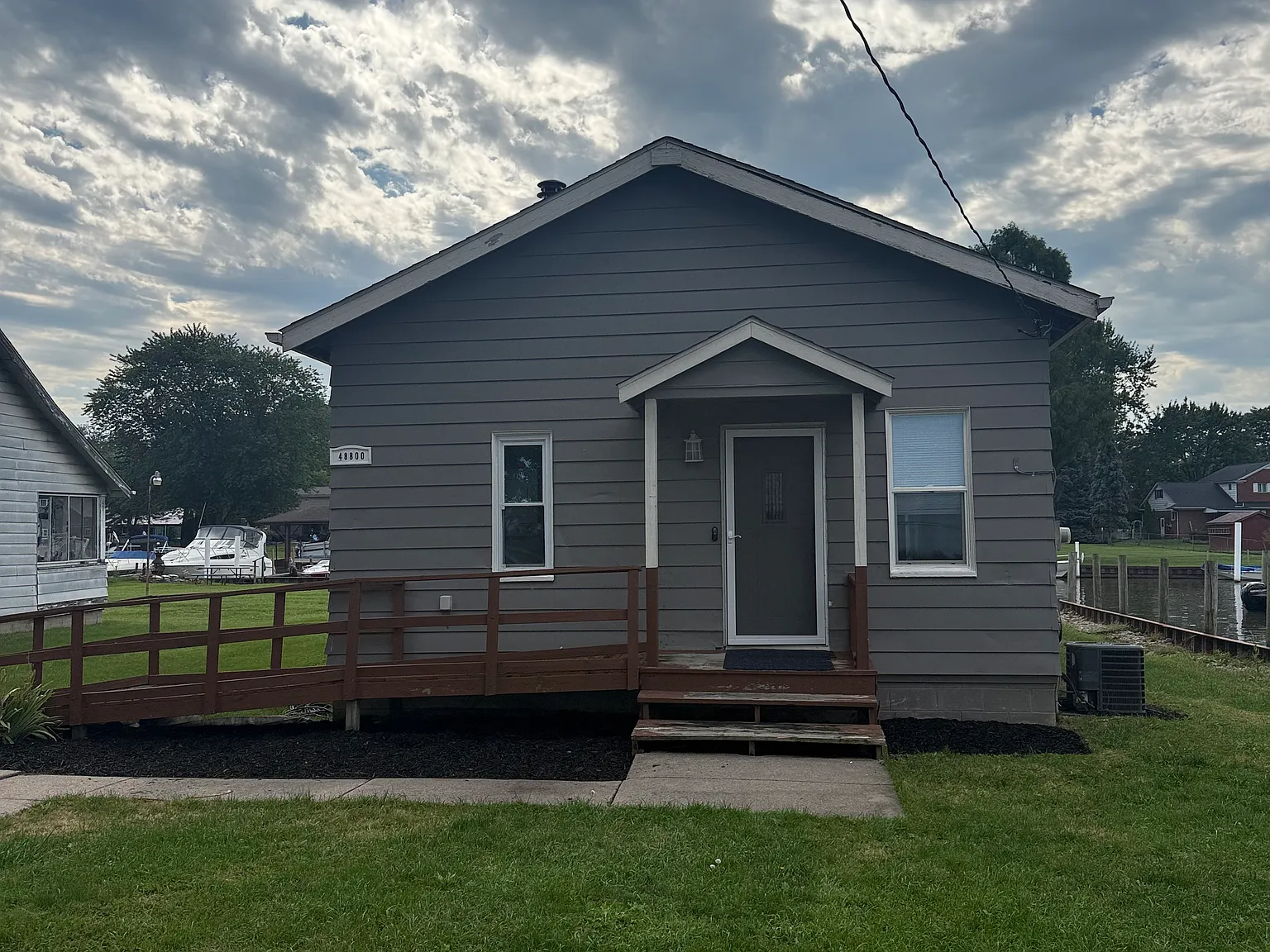 2 bed, 1000 sqft, $1,800 — Photo 1