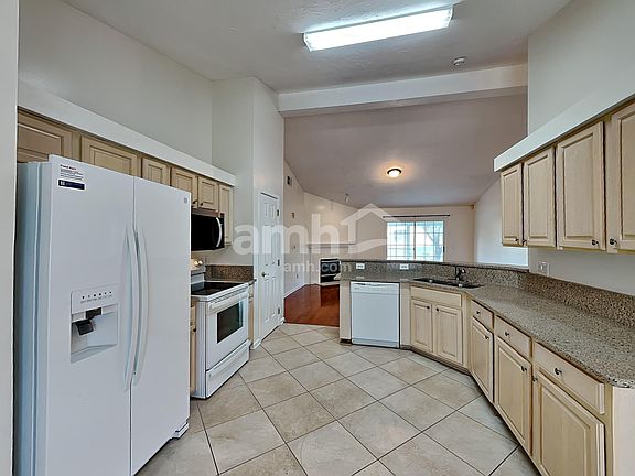 3rd image of 3308 Abbeyfield Dr E