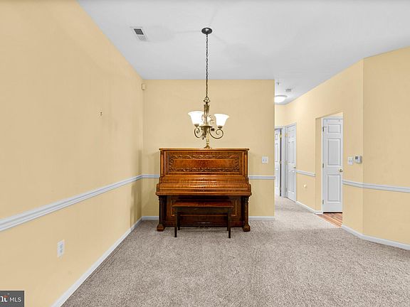 5th image of 1314 Scottsdale Dr Unit 266
