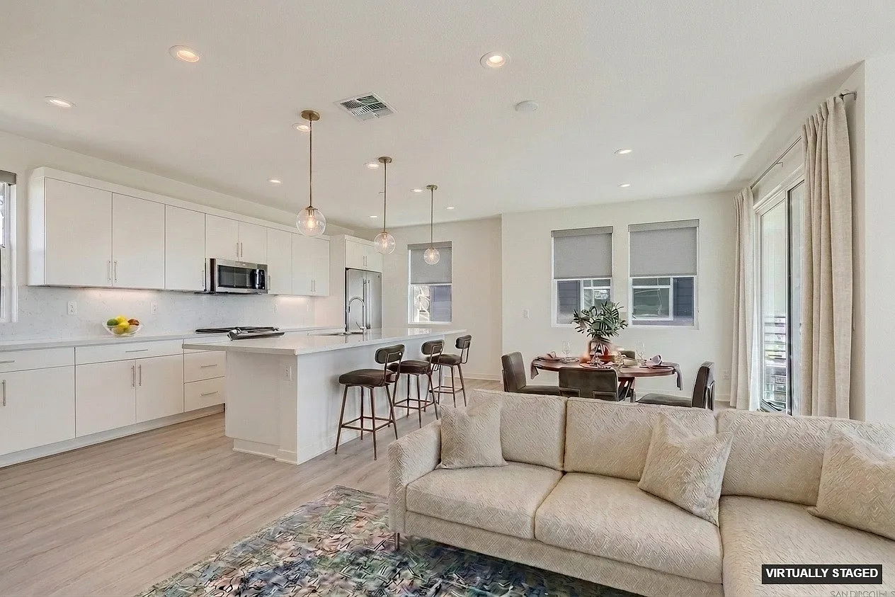 3 bed, 2.5 bath, 1570 sqft, $5,900 — Photo 2