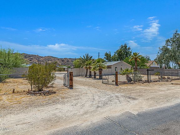 4th image of 2237 E DESERT Lane