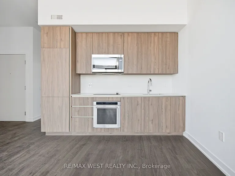 15 Richardson St #2101 — Photo 14