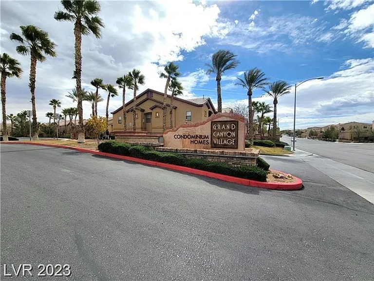 8250 N Grand Canyon Dr #1116 — Photo 5