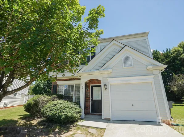 2411 Normancrest Ct, Charlotte, NC 28270