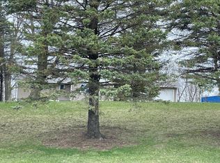 18092 450th St, Waterville, MN 56096