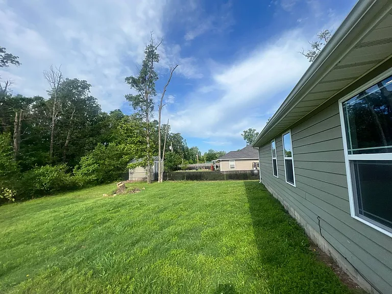 13731 Pella Ln — Photo 15