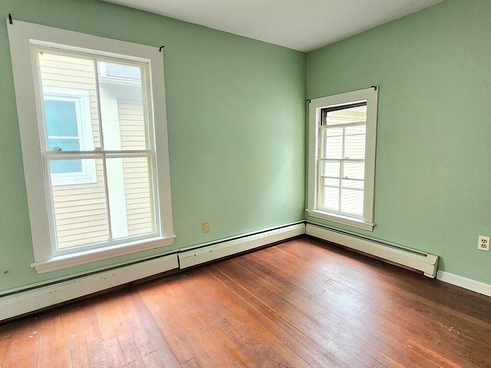 1st image of 234 Brackett St