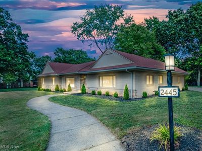 2445 Chatham Rd, Akron, OH, 44313