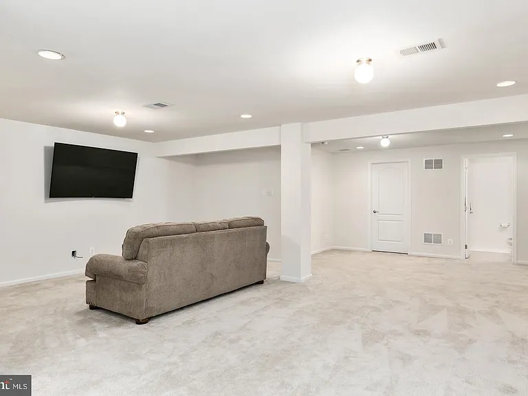 15 Overlook Dr — Photo 27