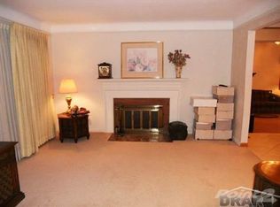 9239 Park Ave, Allen Park, MI 48101