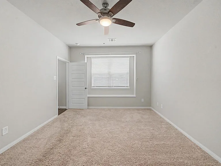 13820 Goldeye Dr — Photo 20