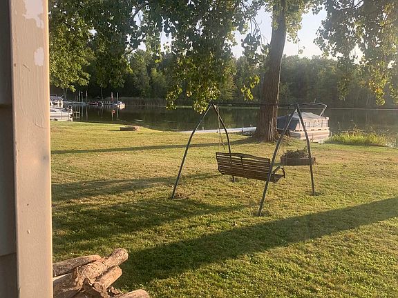 5th image of 3855 W Lakeshore Dr