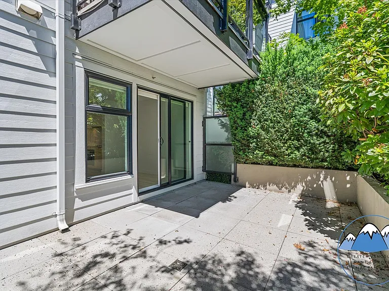 111 E 3rd St — Photo 20