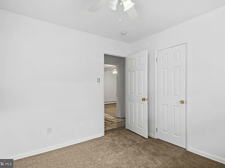 190 Maple Ave — Photo 15