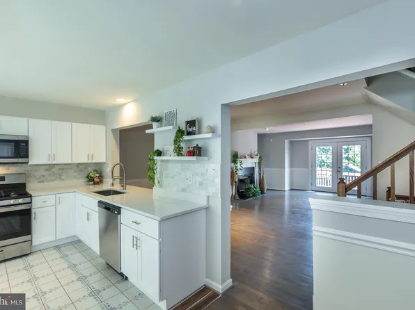 16 Rockcrest Cir, Rockville, MD 20851