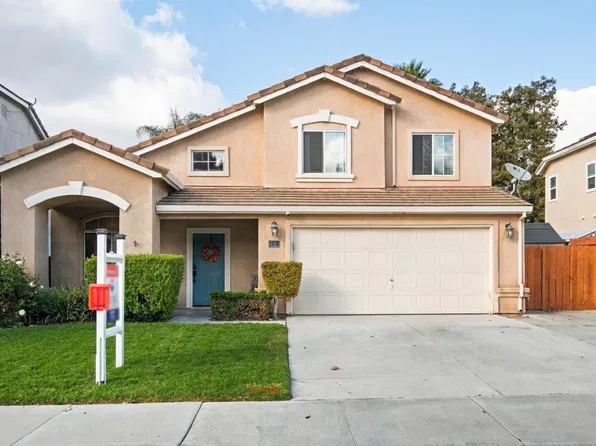 2170 Cypress St, Hollister, CA 95023