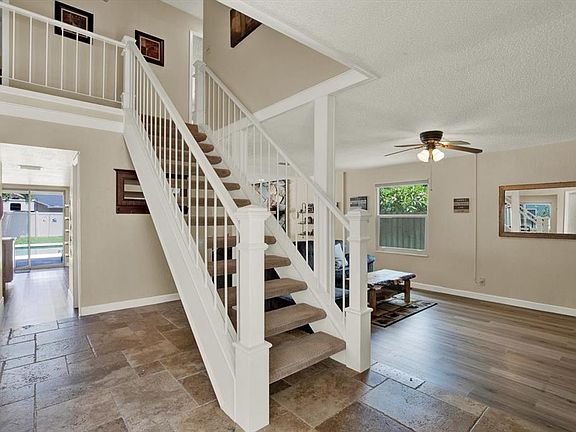 3rd image of 7363 Rosetree Pl E
