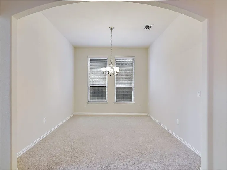 500 Cardenas Ln — Photo 10