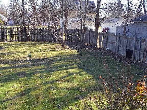 2nd image of 1617 Woodbine Ave