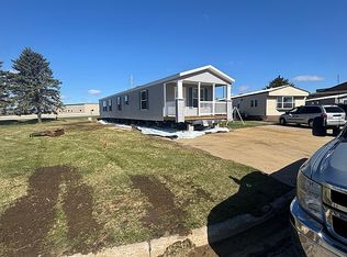 524 W Caledonia St, Caledonia, MN 55921