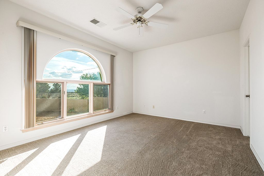 12211 Holly Ave NE - Property Image
