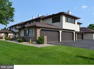 9900 54th Pl N APT 8, Plymouth, MN 55442