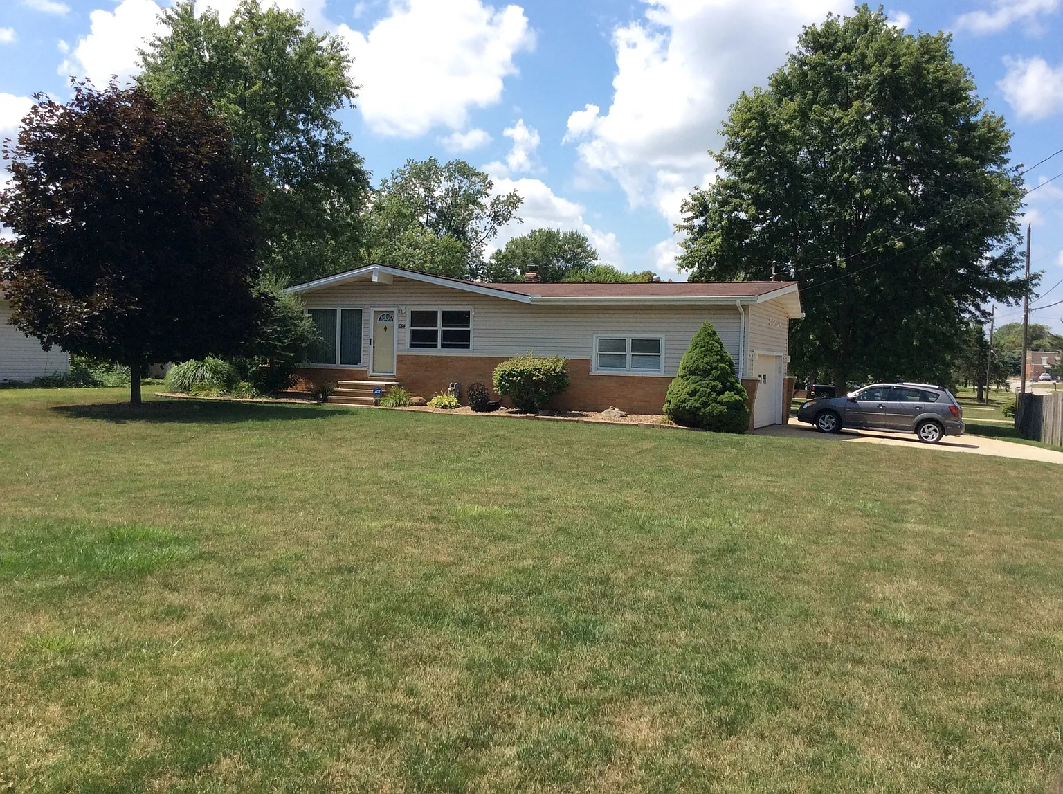 654 Hudak Dr photo 1