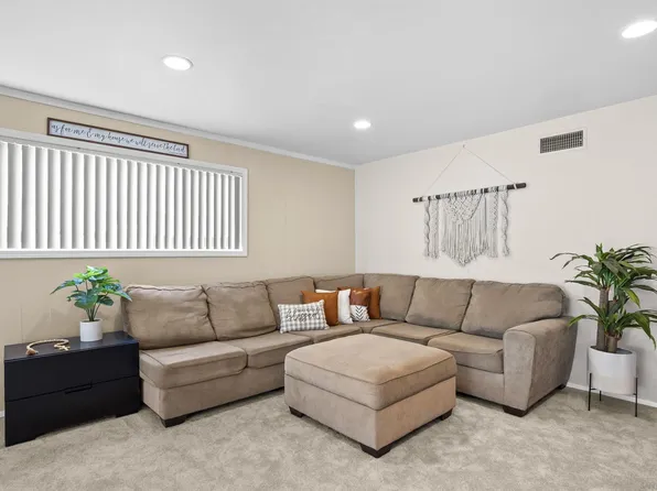 9208 Shadow Hill Rd, Santee, CA 92071
