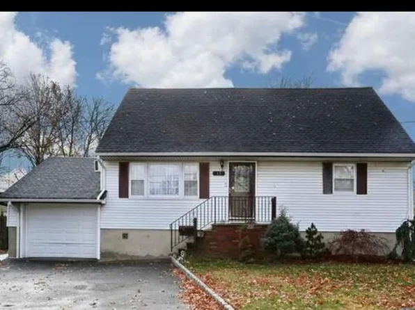 17 Hegner Ct #2, South Hackensack, NJ 07606