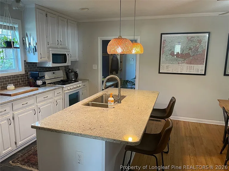 213 Marshall Rd — Photo 4