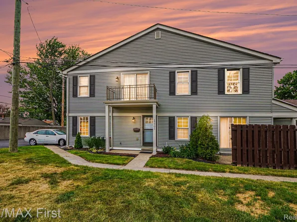 27701 Roy St, Saint Clair Shores, MI 48081
