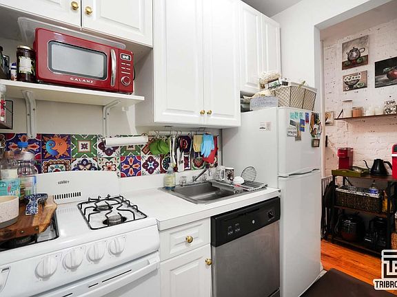 3rd image of 1431 York Ave APT 34
