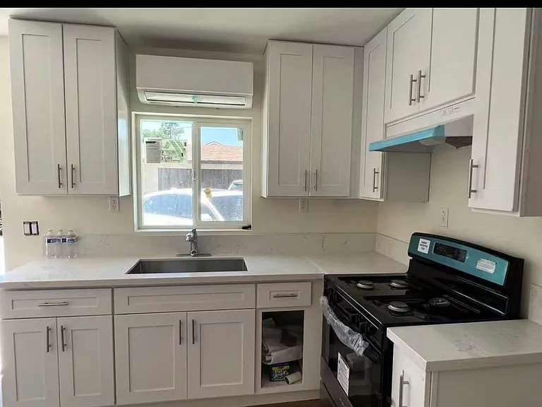 22211 Seine Ave #B — Photo 3