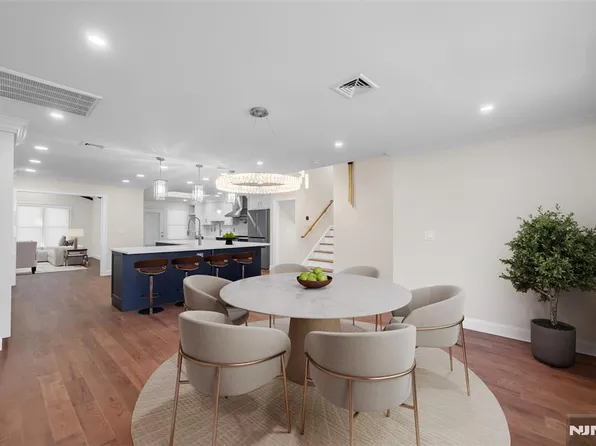 30 Kershner Pl, Fair Lawn, NJ 07410