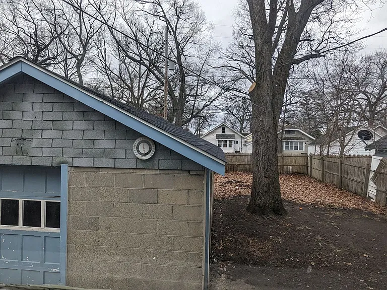 1149 Fleming Ave — Photo 8