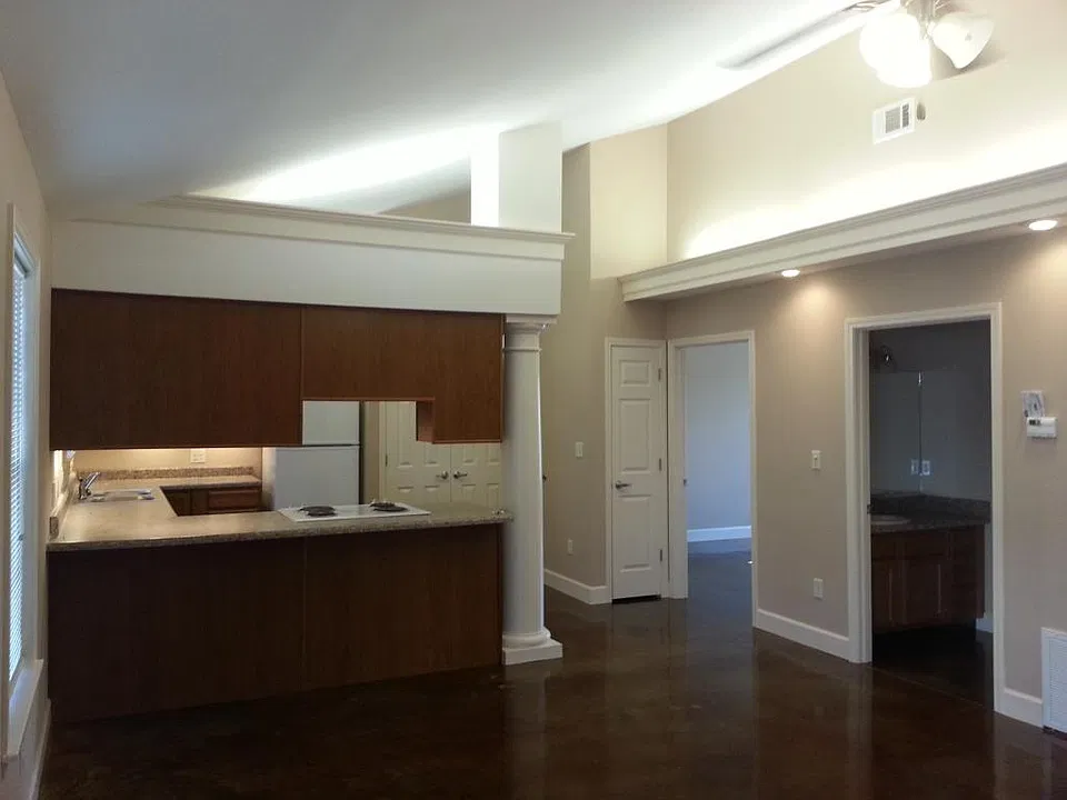 3800 Harrisburg Rd