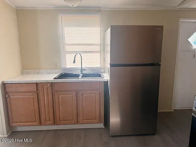 4 bed, 2.0 bath, 1216 sqft, $1,600 — Photo 3