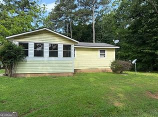 22 Shell Rd, Carrollton, GA 30116