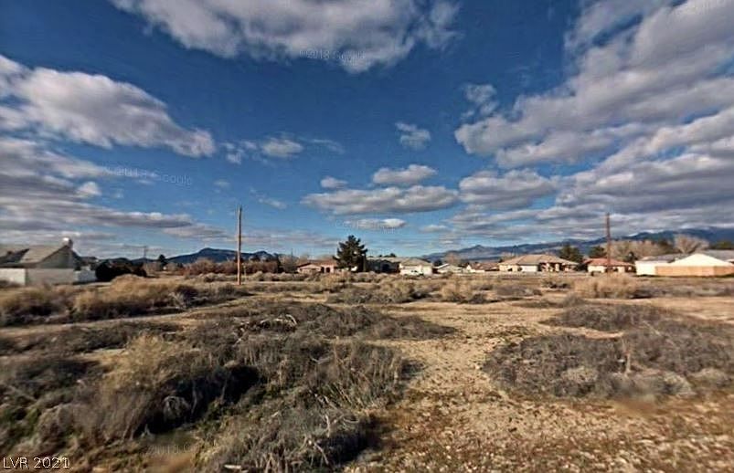 1st image of 900 Enchanted Mesa St