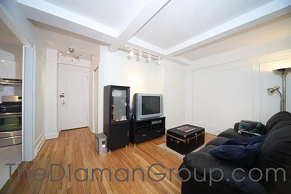 Sold by Diaman Group LLC | media 14