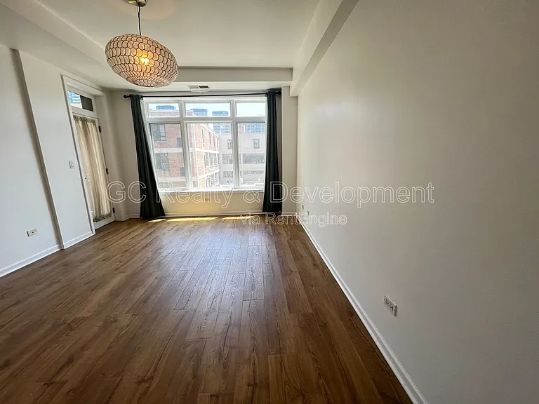 657 W Fulton St #402 — Photo 12