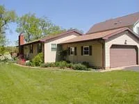 826 Riverside Dr photo 1