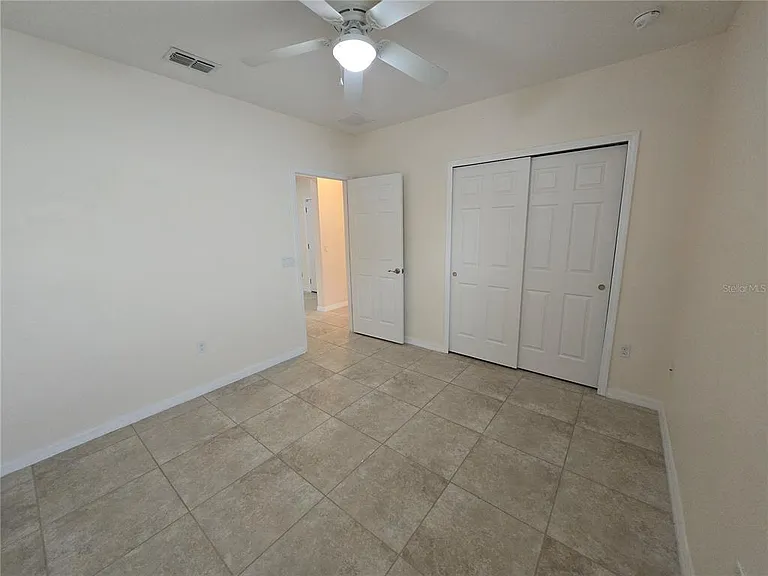 2246 Waukegan Dr — Photo 26