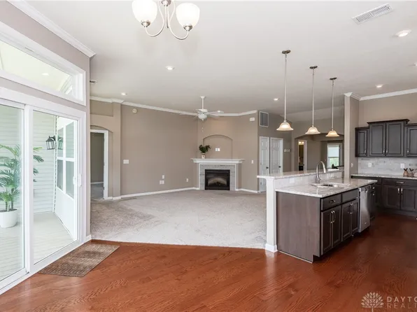 146 Rippling Brook Ln, Springboro, OH 45066