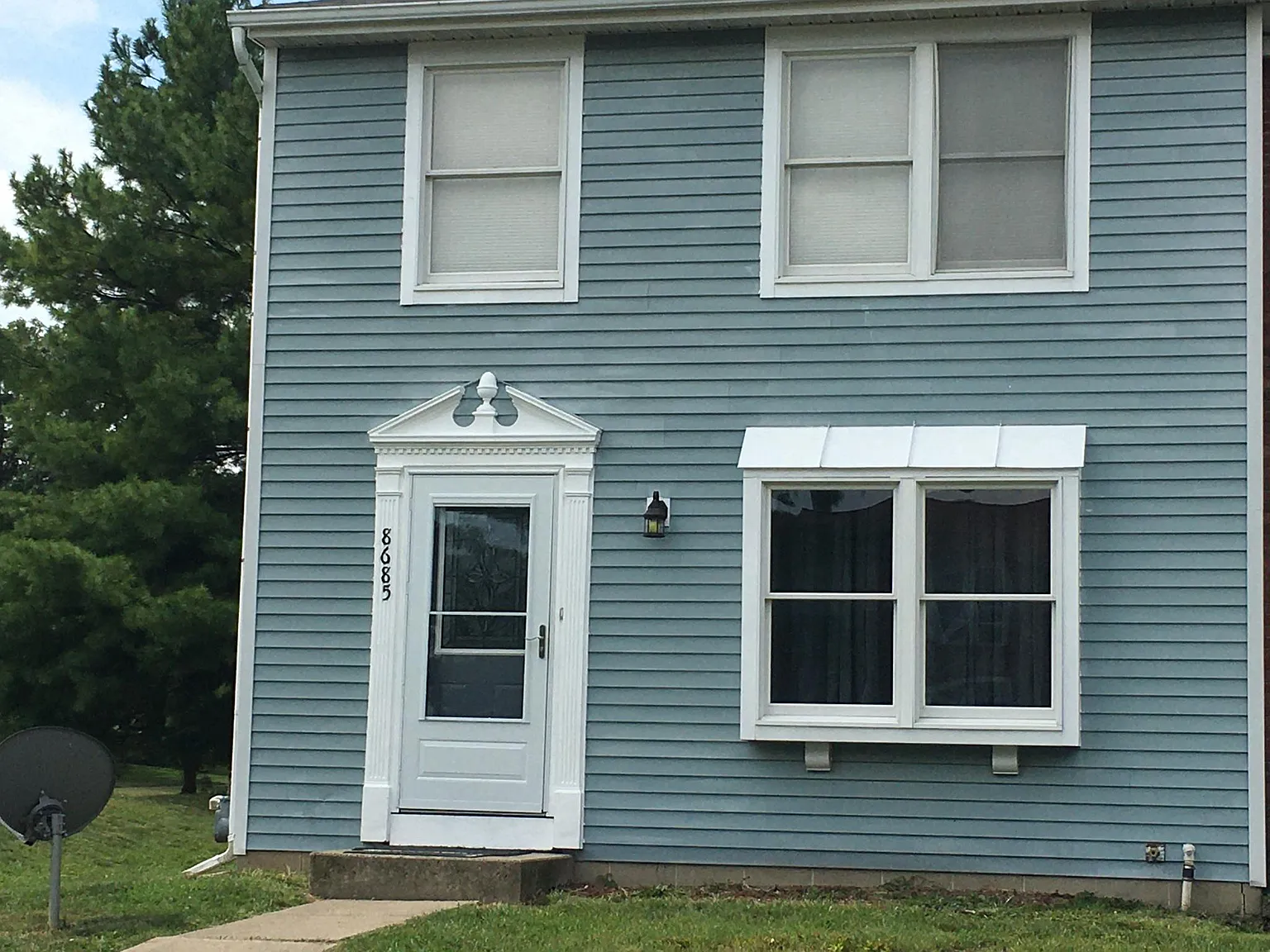 3 bed, 1.5 bath, 1220 sqft, $1,800 — Photo 1