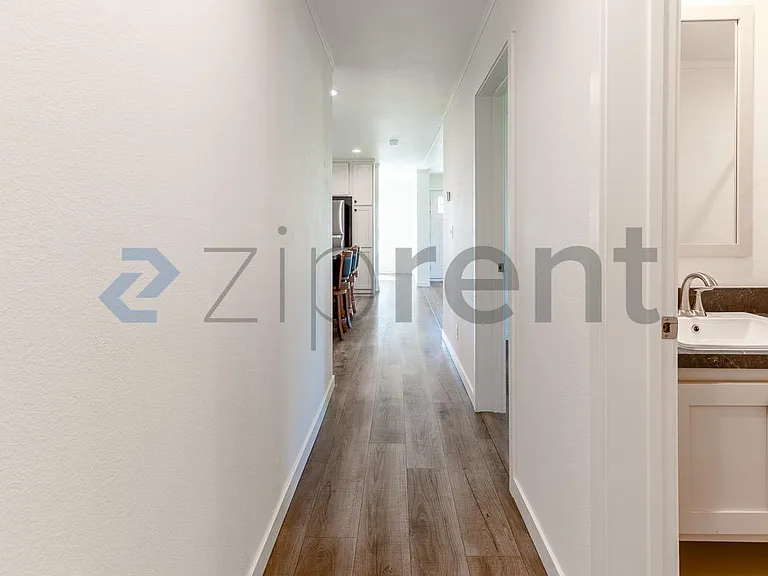 23143 Lowe Rd E — Photo 16