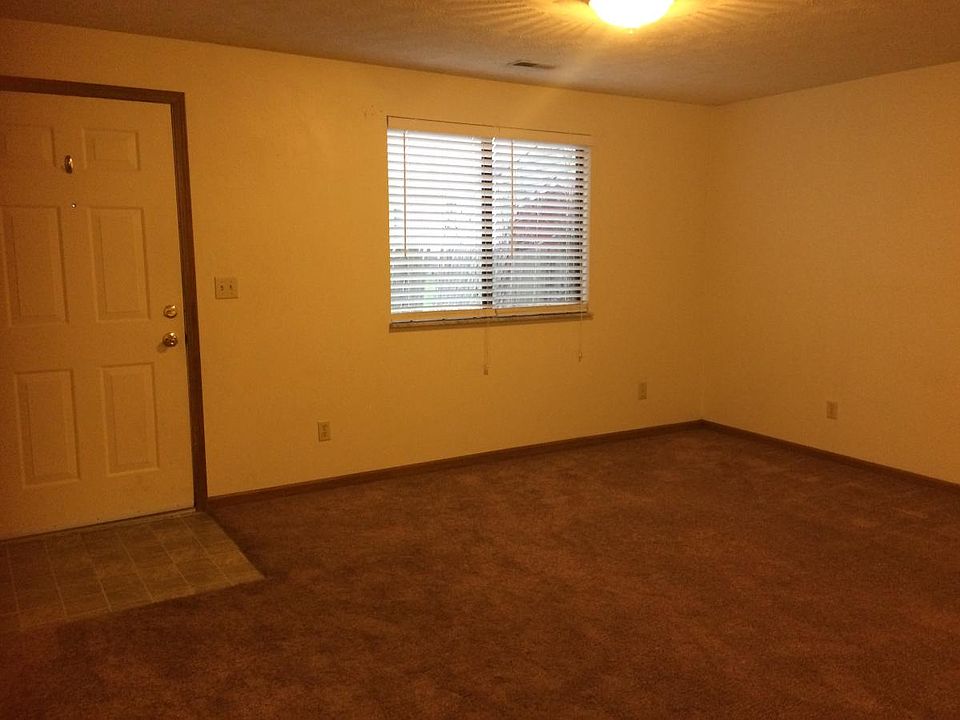 1st image of 1133 Huntington Ave APT 2