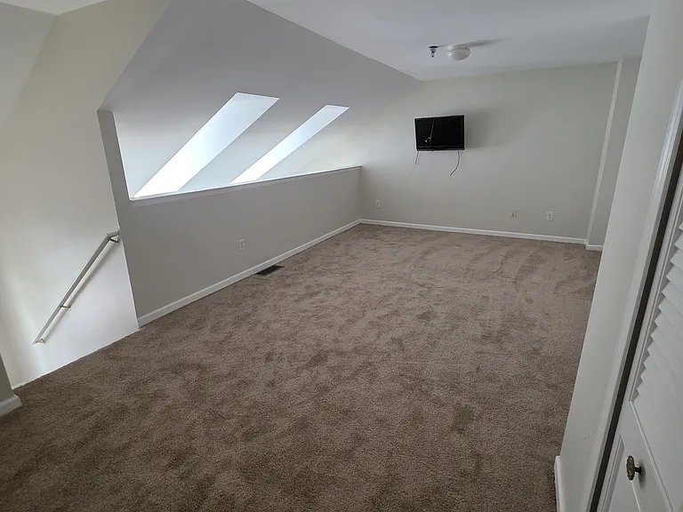 2nd Floor Loft, can be used for office room or additional Family room or Kids Bedroom