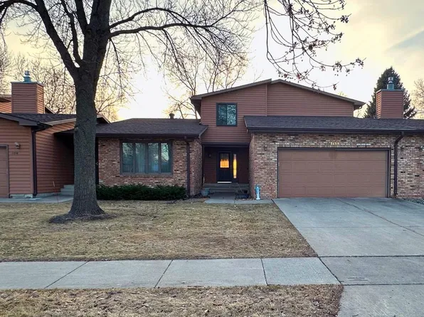 1613 32nd St S, Fargo, ND 58103
